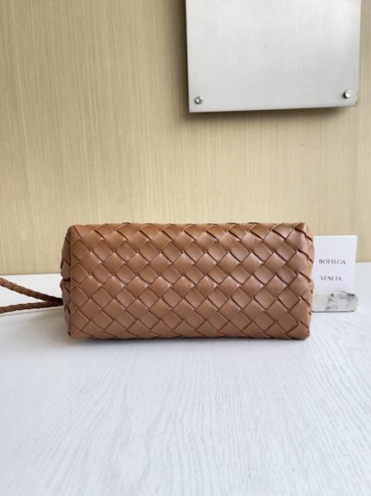 Replica Bottega Veneta Small Andiamo Tote Bag Top handle bag Dark praline #3647 - Image 7