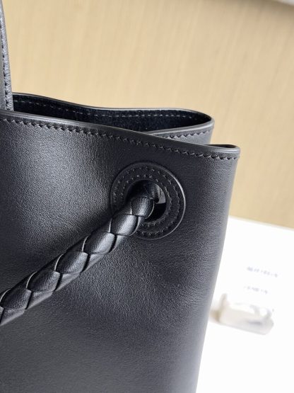 Replica Bottega Veneta Medium Andiamo Tote Bag Black #3633 - Image 6