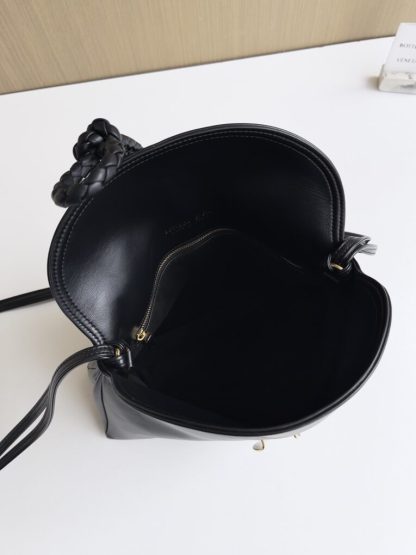 Replica Bottega Veneta Medium Liberta bag Winter Liberta Black #3631 - Image 8