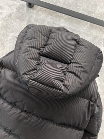 REPLICA MONCLER WOMEN'S ETTORE HOODED TEXTURED SHORT DOWN JACKET BLACK #4132 - Image 7