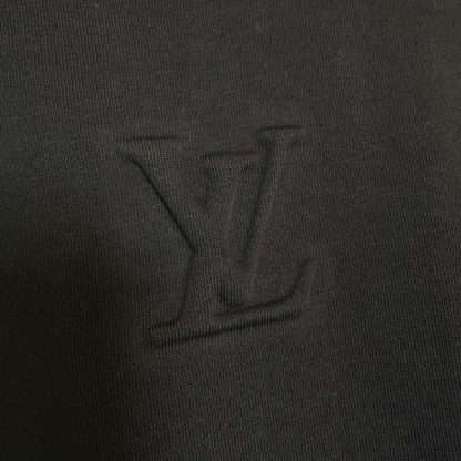Replica Louis Vuitton Men's Embossed LV Ski T-Shirt Black 1AGIJ4 #4169 - Image 5
