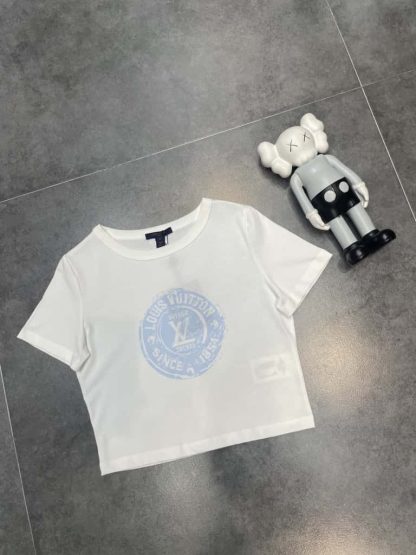 Replica Louis Vuitton LV Stamp Crop Top 1AHIZG - Image 2