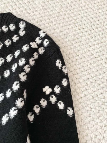 Replica Chanel 25P Black & White Cashmere Embroidered Cardigan - Image 8